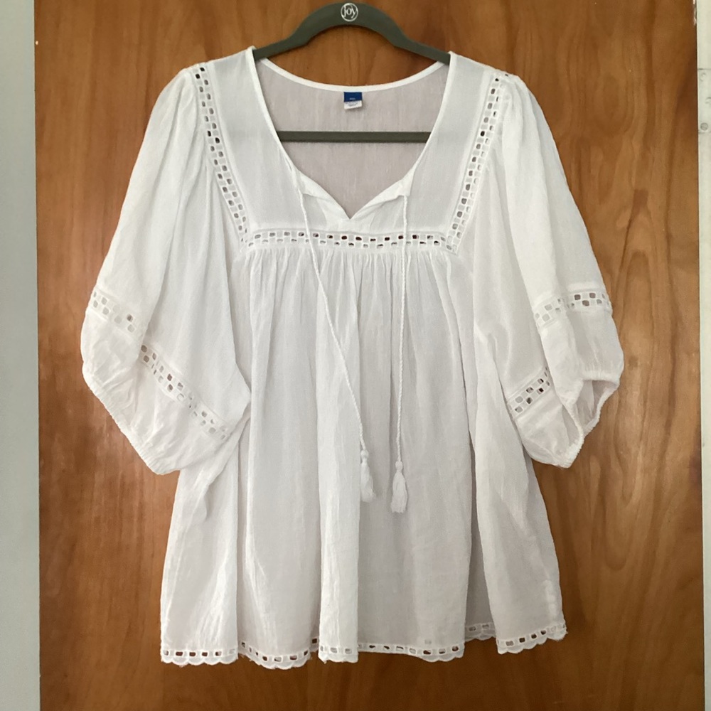 Old navy white blouse